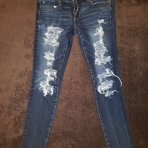 American Eagle distressed jegging size 6 short